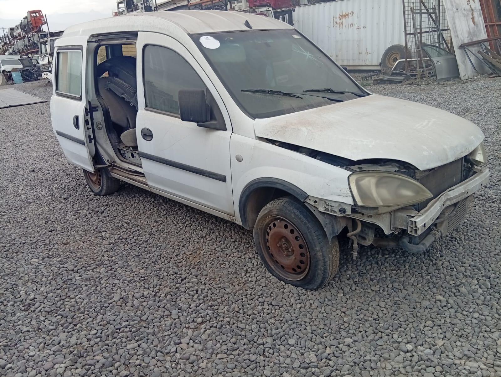 RIEL INYECCIóN Chevrolet COMBO VAN 2007  USADO  EN DESARME
